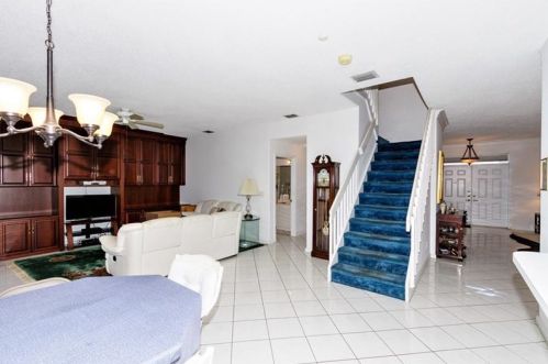 564 180th Ave, Hollywood, FL 33029-4110