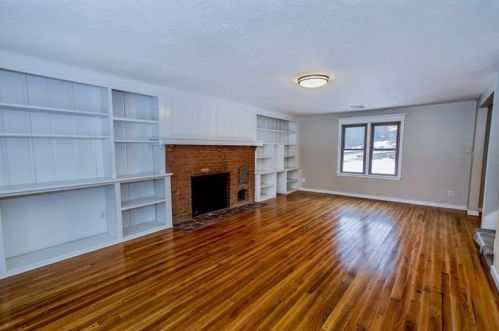 1912 Mcclellandtown Rd, Grays Landing, PA 15461-2506