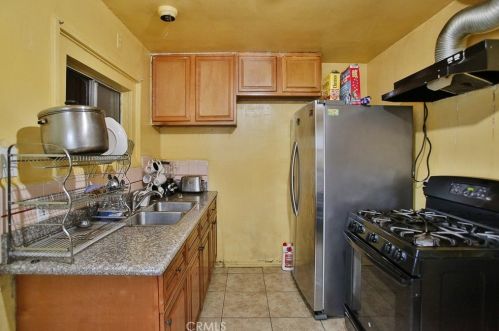 3447 Caspian Ave, Long Beach CA 90810-2330 exterior