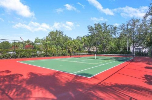 251 Palm Dr, Fort Pierce FL  34986-1940 exterior
