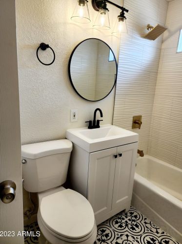 2801 34th Dr, Phoenix, AZ 85009-1419