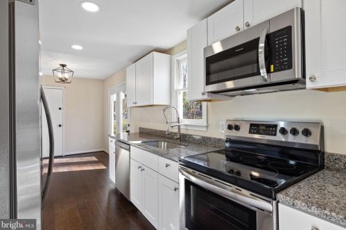 334 Albany St, Fredericksburg VA  22407-6304 exterior