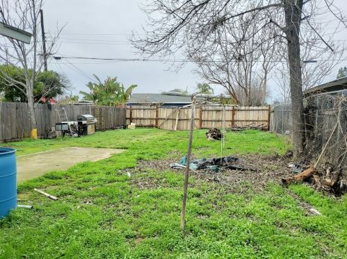961 10th St, Orange Cove CA  93646-2315 exterior