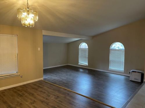 1001 Mossvine Dr, Plano TX  75023-4924 exterior