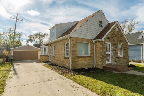 4209 Beethoven Pl, Milwaukee, WI 53209-5831