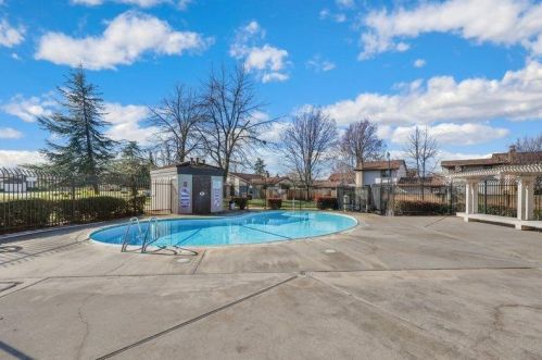 2238 Kingstree Ln, Rancho Cordova CA  95670-4212 exterior