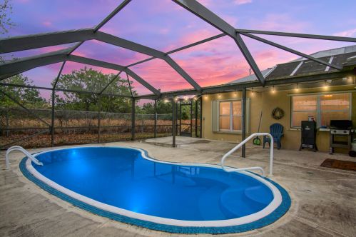5844 Mesa Cir, Fort Pierce, FL 34986-4192