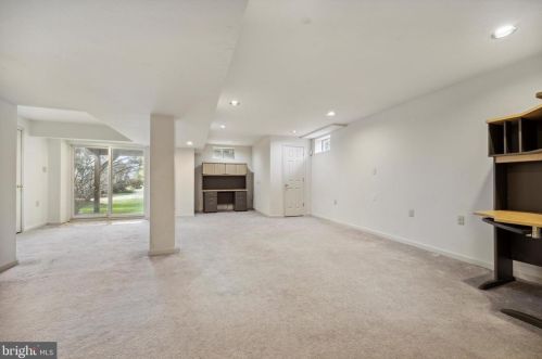 110 Gleneagles Dr, Blue Bell PA  19422-3240 exterior