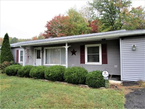 1045 Clarksville Rd, Hermitage, PA 16148-2945