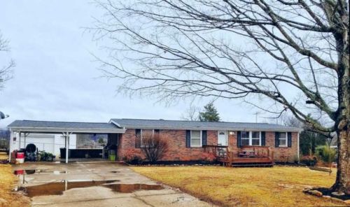 3111 Wilkinson Pike, Maryville, TN 37803-4152