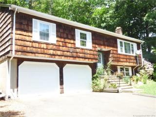 369 Strongtown Rd, Southbury, CT 06488-2445