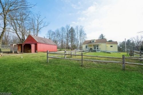 514 River Rd, Annandale NJ  08801-3440 exterior