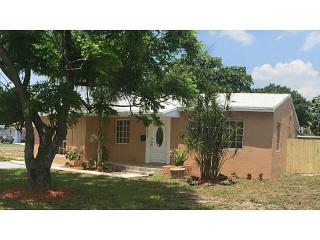 2847 Mayo St, Hollywood, FL 33020-5645