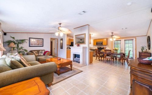 447 La Vista Dr, Casselberry, FL 32708-3085