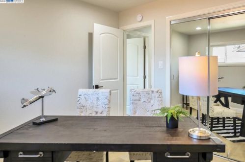 27057 Lemay Way, Hayward CA  94544-4319 exterior