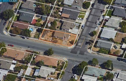 308 17th St, West Pittsburg, CA 94565-3710