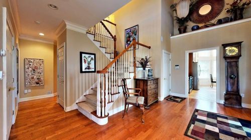 27 Bay Hill Dr, Bloomfield, CT 06002-2374