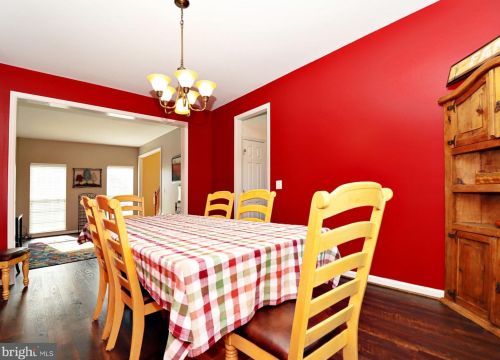 164 Pebble Beach Dr, Charles Town WV  25414-4074 exterior