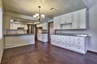 5923 Grovers Ave, Glendale, AZ 85308-1101