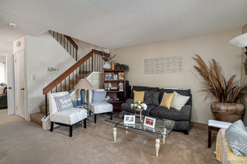 1916 Manzana Way, San Diego, CA 92139-4026