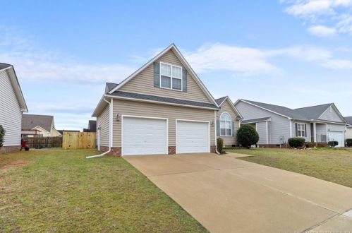 1481 Aultroy Dr, Fayetteville, NC 28306-3561