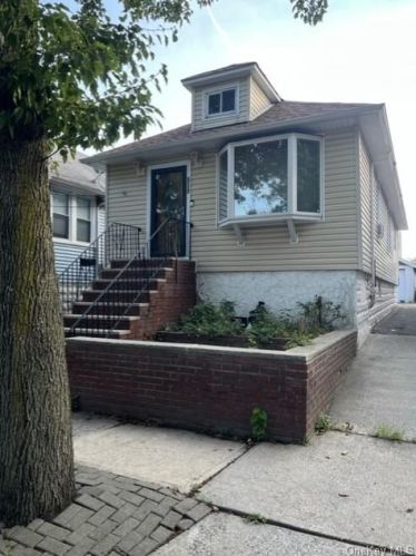 659 Wilcox Ave, Bronx, NY 10465-1726