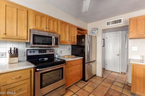 3623 Yorkshire Dr, Glendale AZ  85308-2335 exterior