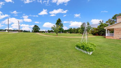 372 Pine Log Rd, North Augusta SC  29842-8310 exterior