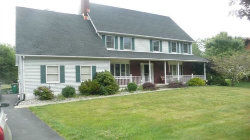 284 Judith Dr, Stormville, NY 12582-5262