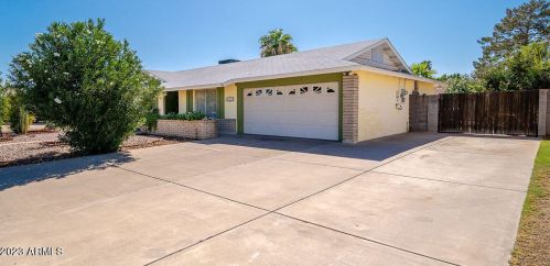 4801 Paradise Ln, Glendale, AZ 85306-2634