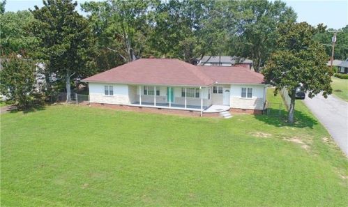 236 Belton Dr, Williamston, SC 29697-1732