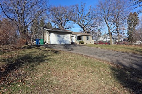 1020 Orkla Dr, Minneapolis, MN 55427-4440