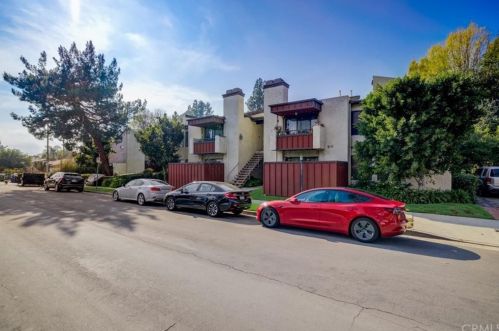 7135 Firmament Ave, Van Nuys CA  91406-4101 exterior