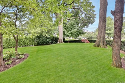 480 Esplanade, New Rochelle NY  10803-2646 exterior