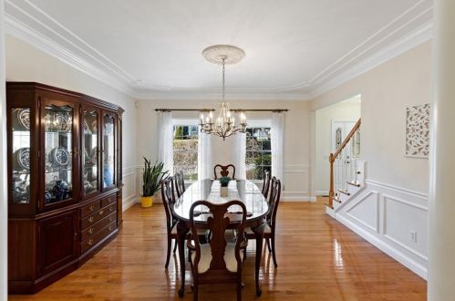 8 Logan Dr, Lincoln RI  02865-1349 exterior