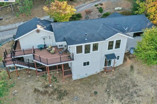 18240 Alexandra Way, Grass Valley, CA 95949-7359