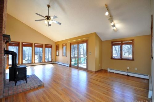 25 Timothy Ter, Windsor, CT 06095-1653