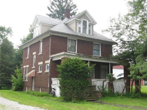 216 Wayne St, Corry, PA 16407-1308