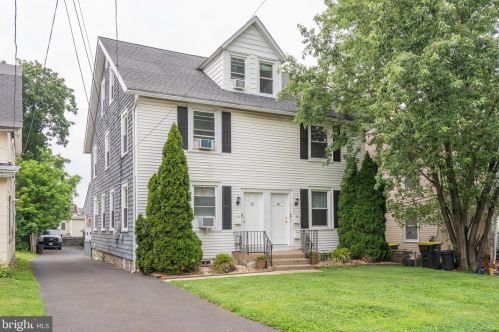 14 Church St, Willow Grove, PA 19090-3402