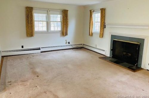 34 Robert Ln, Wallingford CT  06492-4317 exterior