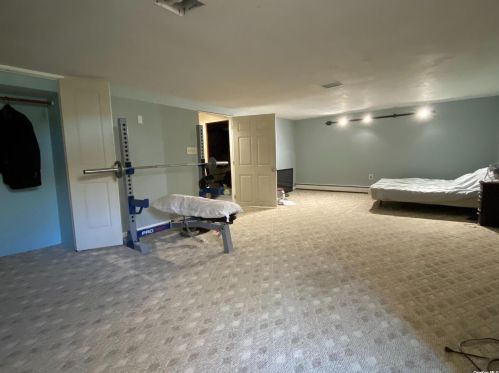 672 Larkfield Rd, Elwood NY  11731-5914 exterior