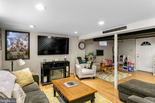 136 Franklin St, Auburn NJ  08085-1236 exterior