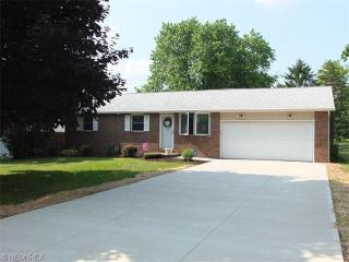 5161 Lynncrest St, Canton, OH 44706-2069