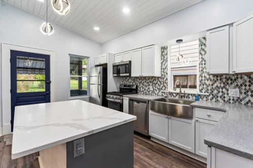 153 Smith St, Canonsburg PA  15317-1737 exterior