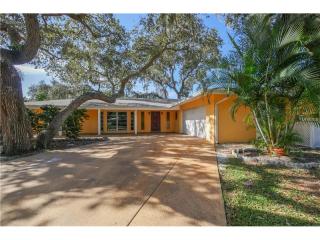 403 Dona Dr, Nokomis, FL 34275-2611