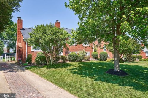 6944 Essex Ave, Springfield, VA 22150-2476