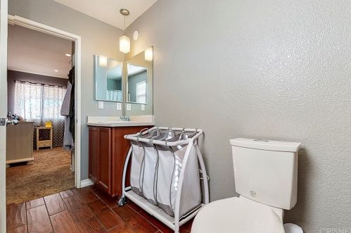 43123 Fleetwood Dr, Lancaster CA 93535-5213 exterior