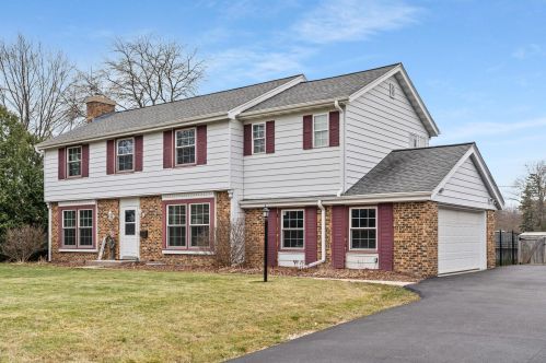 431 Susan Ln, Thiensville, WI 53092-1450