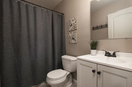 500 Countryaire Ct, Watertown WI  53094-6050 exterior