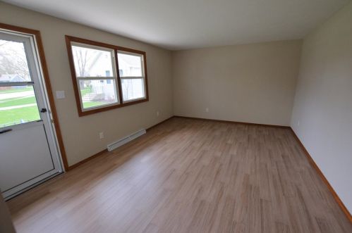 971 Holzer St, Green Bay, WI 54303-3835